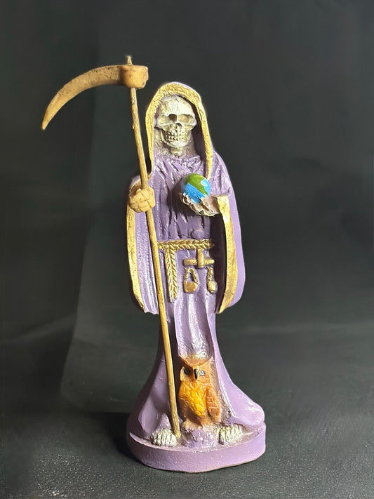 Santa muerte morada